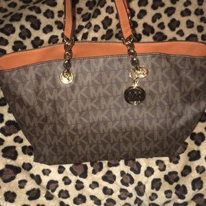 Michael Kors handbag NEW WITH TAGS.